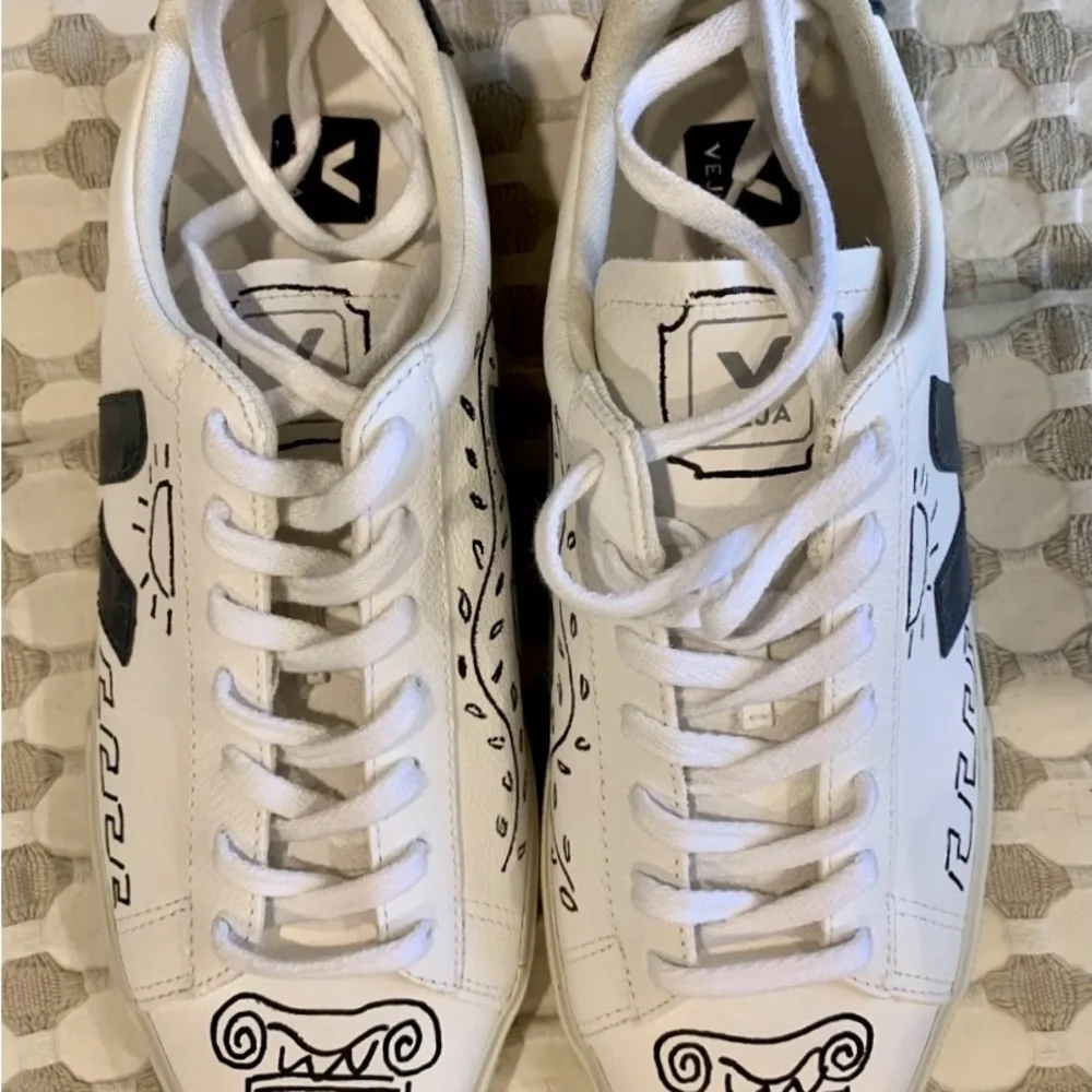 Luke Edward Hall Hand-customized Vejas Sneakers - Picture 2 of 6